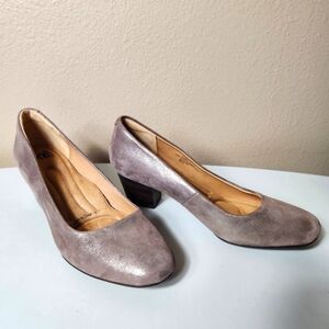 Sofft Womens Lana Bronze Metallic Leather Stacked Heel Comfort Pump-Size 9.5